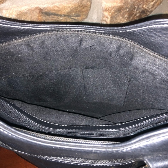 š¤Cross & Rhinestones Pocketbookš¤ - Picture 6 of 6